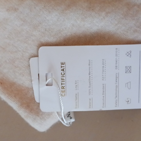 New Pure Merino wool nwt cream color size Xl 16_18 - Picture 8 of 10